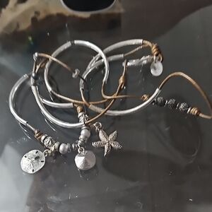 Lizzy James Silver and Brown Charm Bracelet With Seashell Charms